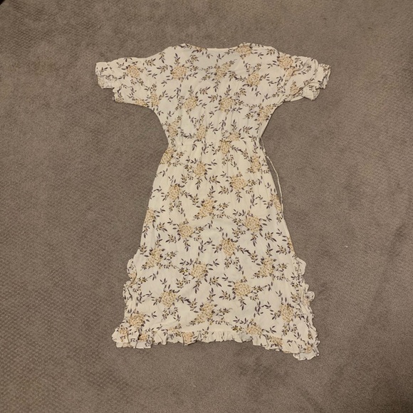 NWOT Knee length floral dress - Picture 4 of 4
